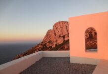 Σίκινος Σίκινος_Εκκλησάκι του Οδυσέα Ελύτη