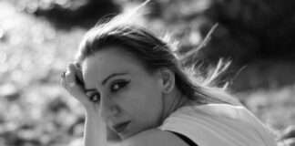 Ίχνος ρωγμής, Mαρία Χρονιάρη