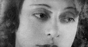 Τα βήματα, Μυρτιώτισσα murtiwtissa