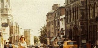 Bow, courtesy, révérence, salut, voyant Saluader