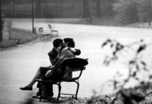 Θαλασσινό παγκάκι, Σταύρος Σταυρόπουλος