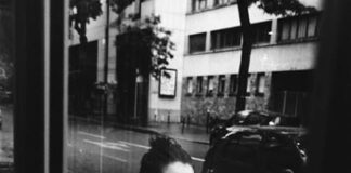 Γυναίκες από μέσα, Θέμης Τζίφας