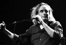 Μέσα στη νύχτα των άλλων, Γιάννης Αγγελάκας