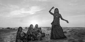 “Monochrome”: Ομαδική Έκθεση Φωτογραφίας στη Blank Wall Gallery