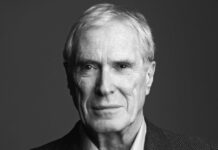 Διατηρώντας τα πράγματα ολόκληρα, Mark Strand