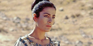 Ειρήνη Παπά: Μια ζωντανή Καρυάτιδα αναμεσά στους θνητούς