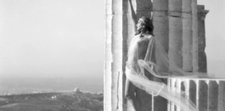 Ισιδώρα Ντάνκαν: Σαν ξυπόλυτη Θεά στο σύμπαν του χορού με ένα φουλάρι στο λαιμό