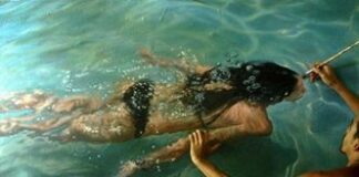 Αν σπάσω, θα πέσουμε / αν σε χτυπήσω, θα πονέσουμε, Σοφία Σταθάκη