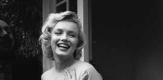 Μέριλιν Μονρόε: Η ξεχασμένη αθωότητα και η λύτρωση που δεν ήρθε ποτέ