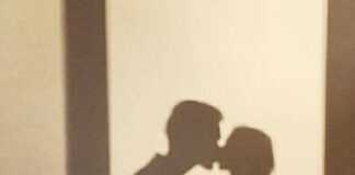 |Τόρκομ Σαραινταριάν