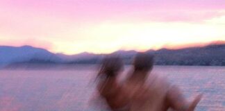 Ελεύθερη πτώση. Τόσο κοντά., Σοφία Σταθάκη