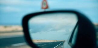 Πίσω από το φως που αναβοσβήνει, Νίκος Τσιλιβαράκος